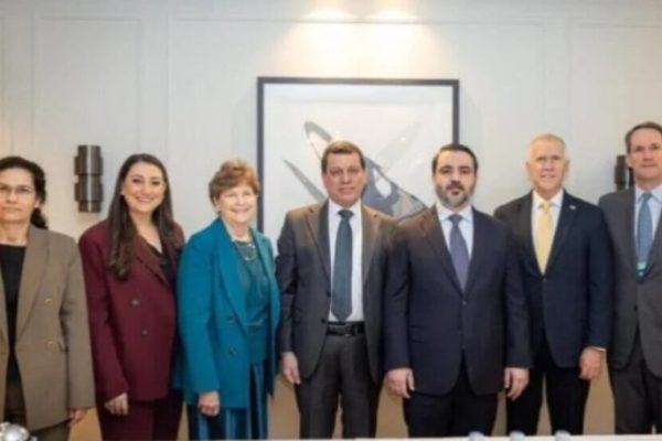 Мазлум Абди и Ильхам Ахмед и глава МИД Сирии встретились с сенаторами США в Мюнхене