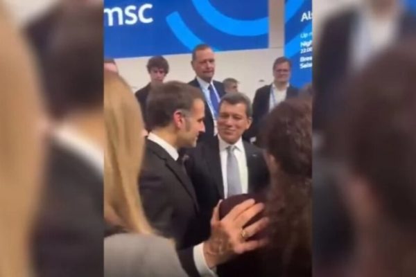 Мазлум Абди и Ильхам Ахмед встретились с президентом Франции в Мюнхене