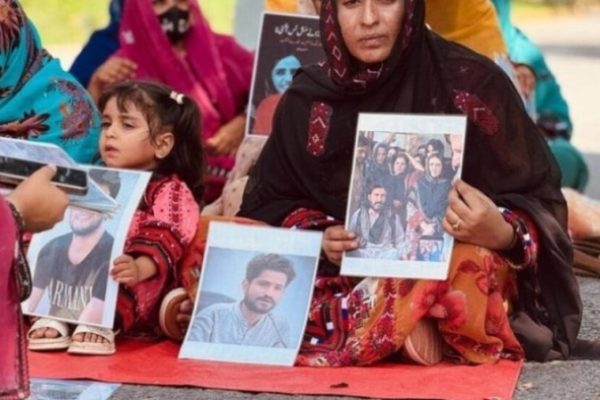Семьи белуджей: судьба наших исчезнувших близких должна проясниться