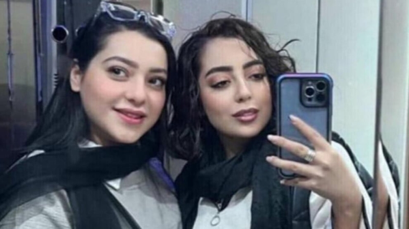 Суд в Иране приговорил двух сестер к 10 годам лишения свободы по делу о протестах