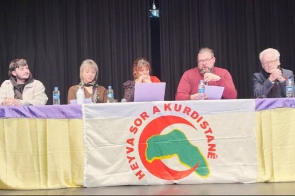 Три швейцарских муниципалитета организовали вечер солидарности с Рожавой