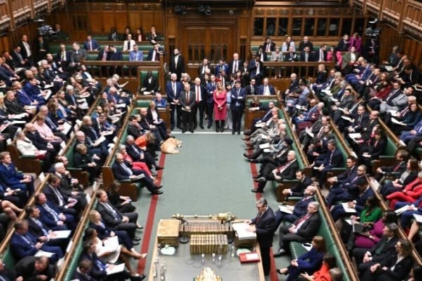 В Британии более 70 депутатов и лордов призвали правительство защитить Рожаву