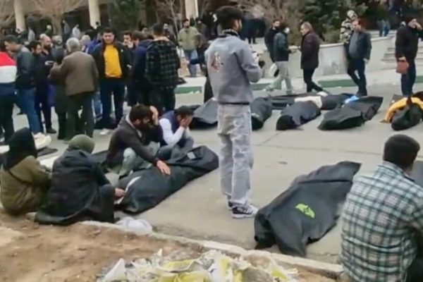 В Восточном Курдистане и Иране за время протестов убиты тысячи демонстрантов