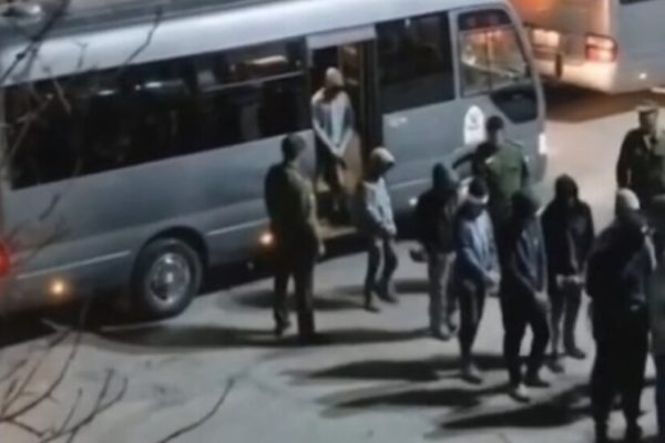 Активисты заявили о переводе задержанных протестующих из тюрьмы Эвин на военные базы КСИР