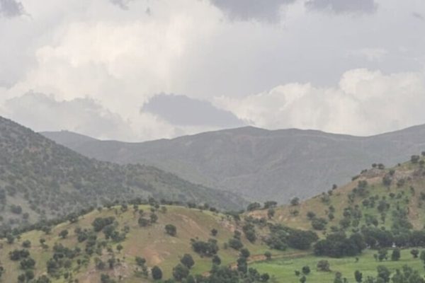 Бомбардировки вдоль границы между Южным и Восточным Курдистаном