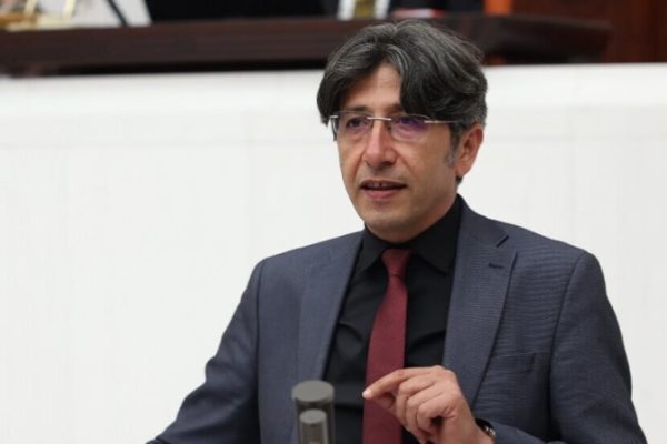 Бозан: Общество ждет конкретных шагов в рамках урегулирования