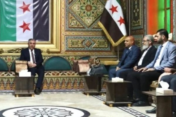 Губернатор Хасаке встретился с делегацией Минобразования