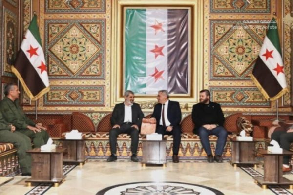 Губернатор Хасаки встретился с делегацией переходного правительства