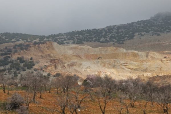 Карьеры и добыча полезных ископаемых разрушают экосистему в Адыямане