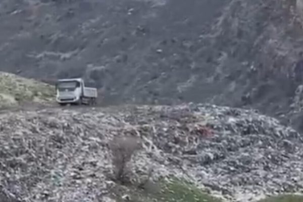 Муниципалитеты под руководством ПСР сбрасывают отходы в источник питьевой воды в Силопи