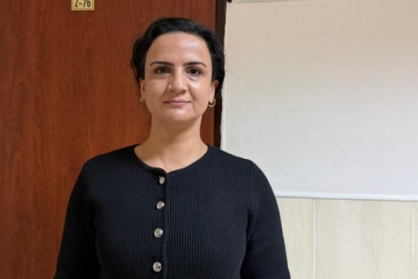 Суд снял запрет на выезд за границу для журналистки Нурджан Ялчын