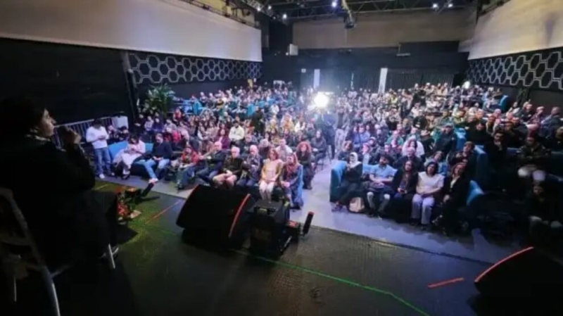 В Андерлехте прошла народная встреча с участием Ильхам Ахмед и Рохилат Африн