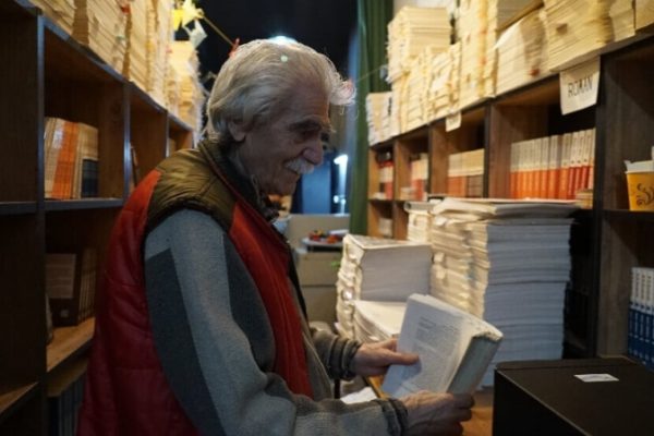 54 года Yar Yayınları продолжает выпуск книг