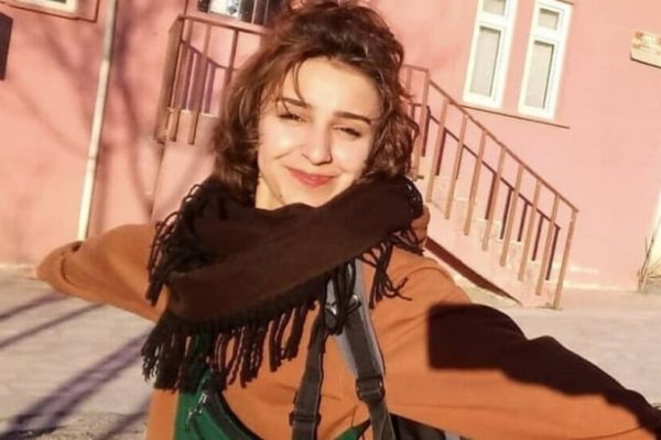 Семья Рожвелат Кызмаз требует возобновить расследование её смерти