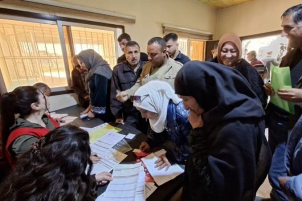 Более 10 000 человек запросили натурализацию, как курды, живущие в Сирии