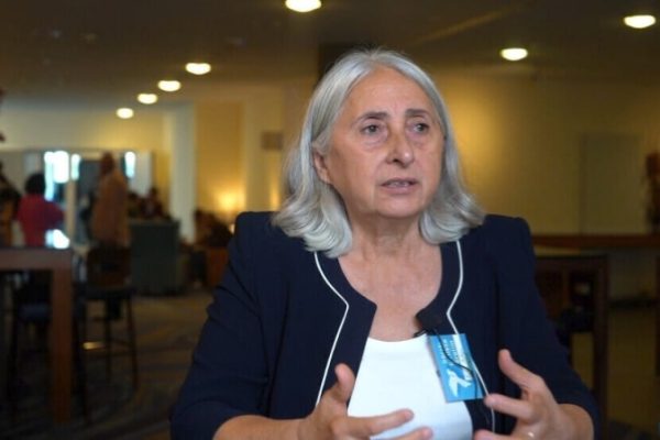 Нурсель Айдоган: власти должны предпринять шаги для укрепления доверия