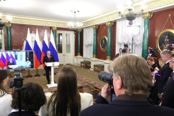 Путин: переговоры возможны, несмотря на напряжённость