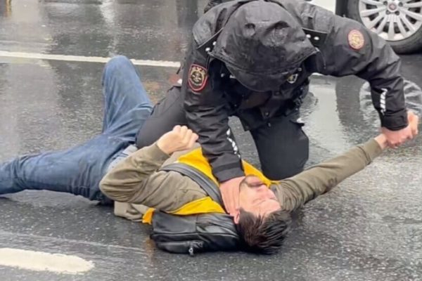 Сотни задержанных в ходе разгона первомайских демонстраций