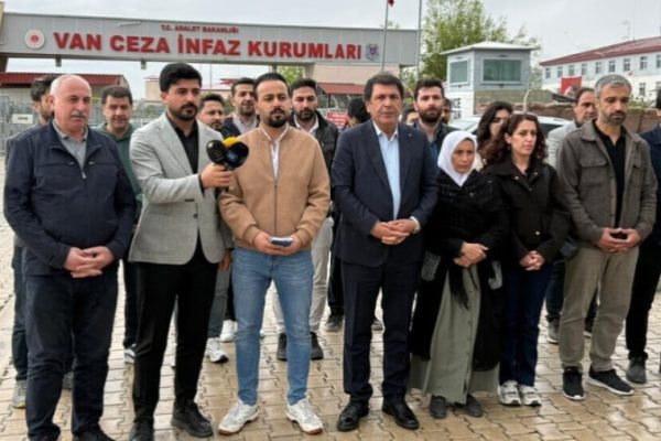 В Ване охранники напали на заключенных за разговор на курдском языке