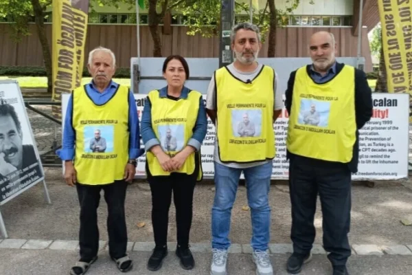 734-я неделя пикета в поддержку Оджалана в Страсбурге