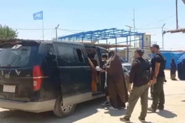 Две семьи боевиков из Туниса покинули лагерь «Рож»