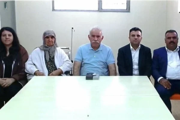 Омер Оджалан впервые опубликовал фотографию с семейной встречей с Абдуллой Оджаланом