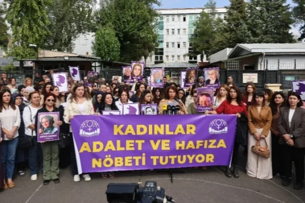 Пикет «Женщины, справедливость и память» против фемицида продолжается вторую неделю