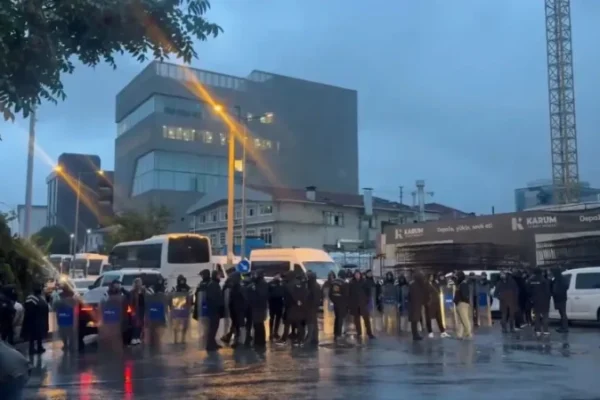 В Стамбуле полиция провела рейд в здании Halk TV: вещание телеканала остановлено