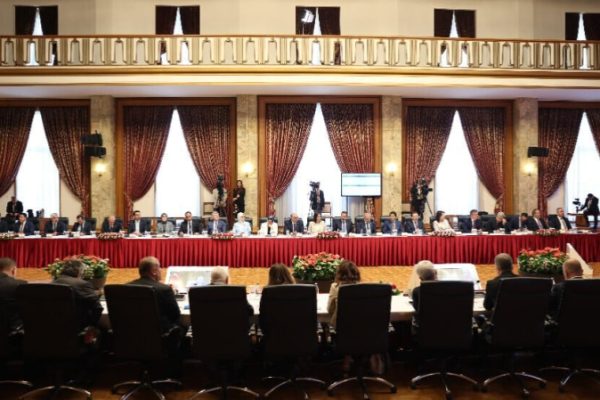 Комиссия в парламенте выслушает мнения ученых и НПО