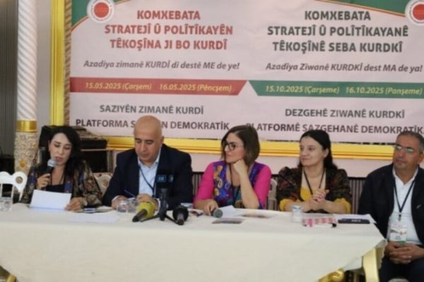 Семинар по лингвистике в Ване: Мы не откажемся от родного языка