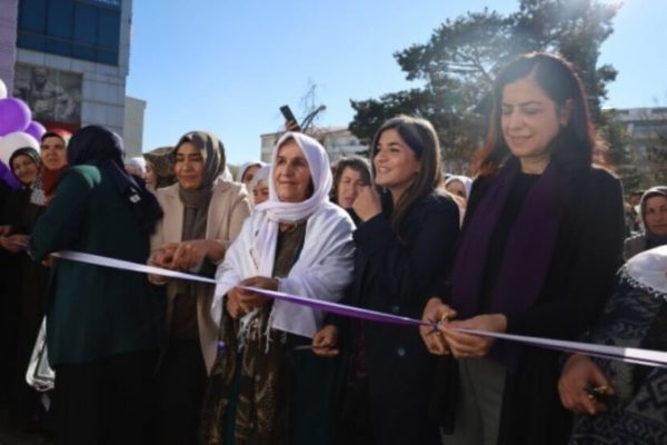 Айла Акат Ата: труд женщин принесет мир