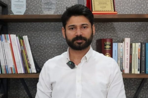 «Сотне лет политики отрицания необходимо противостоять»