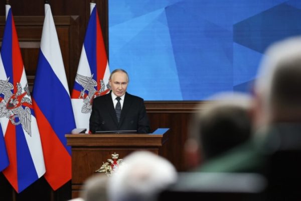Путин: российская армия удерживает стратегическую инициативу и наращивает боеспособность