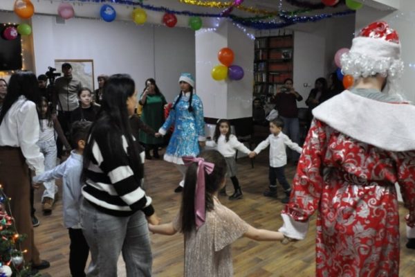 В Москве в Курдском доме прошёл детский новогодний праздник