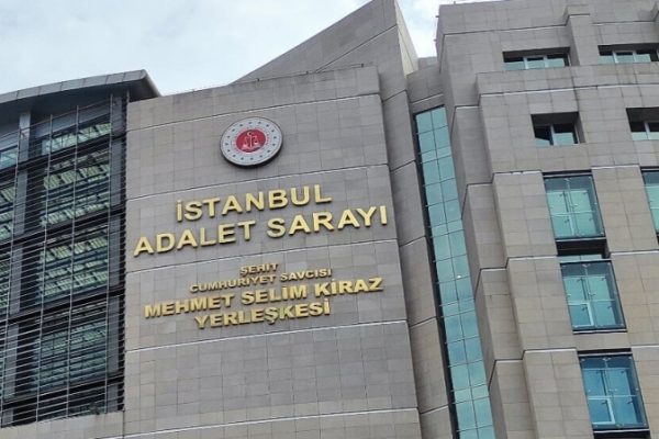 В Стамбуле задержаны 11 женщин по делу о женском объединении «Кактус»