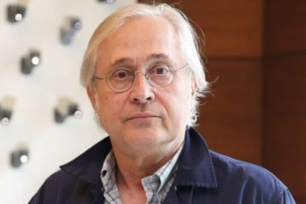 Али Байрамоглу: политический консенсус — ключ к решению