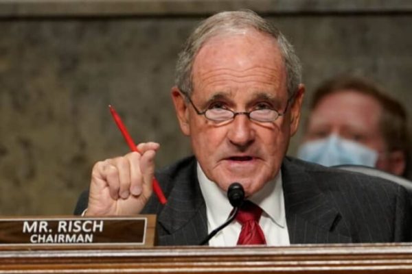 Сенат США потребовал наказать виновных в надругательстве над телом женщины-бойца в Алеппо