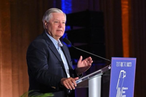 Сенатор США Линдси Грэм анонсировал законопроект «Закон о спасении курдов»