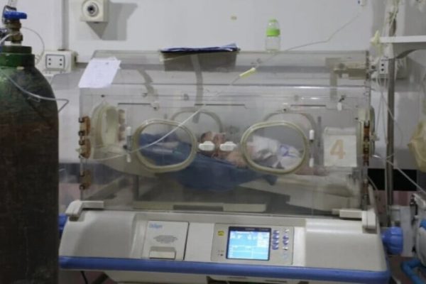 В больницах Кобани заканчивается кислород, есть риск для жизни младенцев