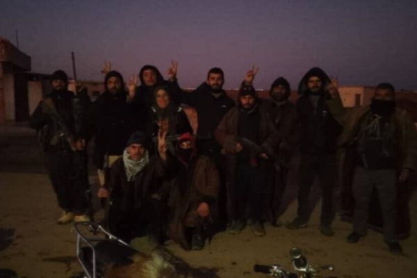 Жители деревни Метина взялись за оружие, чтобы отразить нападения