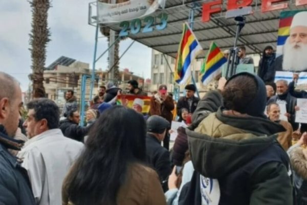 Жители Сувейды поддержали Рожаву: мы сердцем с курдами