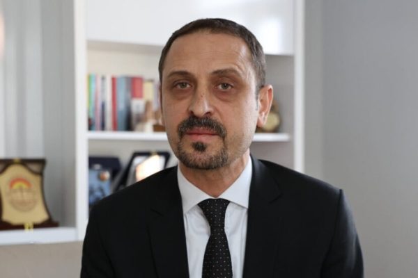 Ахмет Озмен: без решения курдского вопроса Турция не сможет стать демократичной