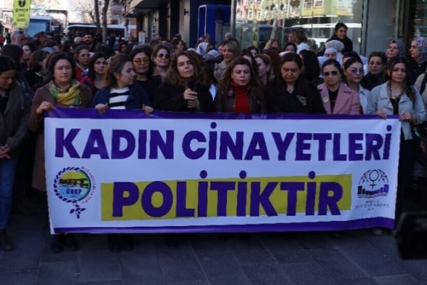 Активисты вышли на протест после убийства шести женщин за один день