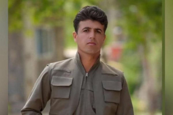 Курдскому активисту в Иране продлили срок задержания