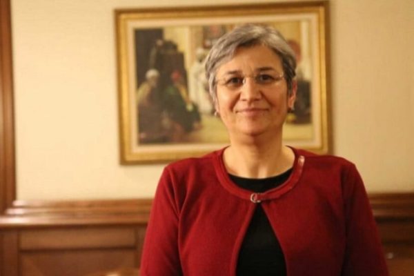 Лейла Гювен выразила поддержку сопротивлению Наргиз Мохаммади