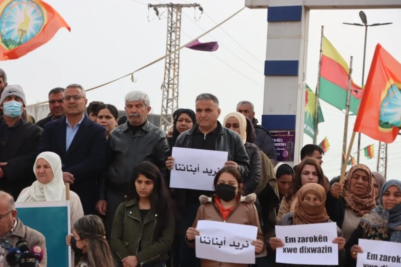 Призывы оказать давление на Дамаск для выдачи тел погибших и освобождения заключенных