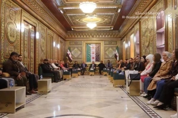 Губернатор Хасаке обсудил ускорение Указа №13 и упрощение процедур гражданства