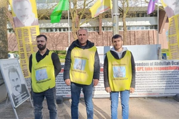 Пикет «Свободу Оджалану» в Страсбурге продолжается 721-ю неделю