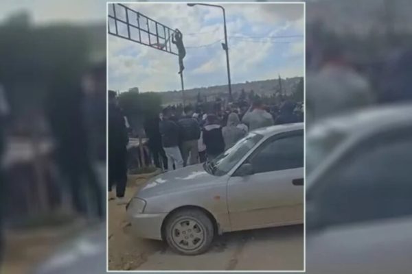 Студенты в Алеппо заявили об угрозах убийством за ношение курдской символики