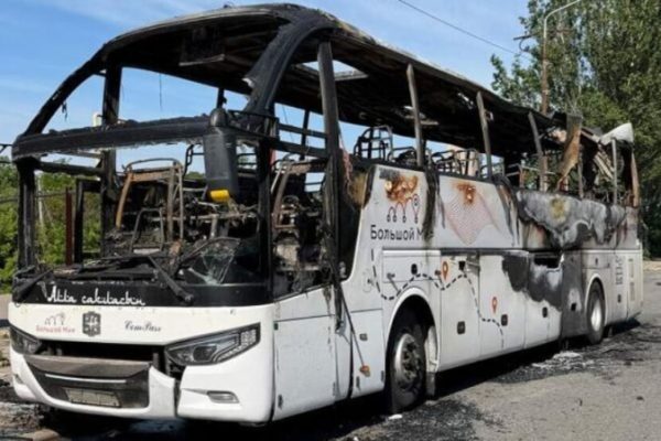 Семь человек погибли при атаке дрона на рейсовый автобус в Енакиево